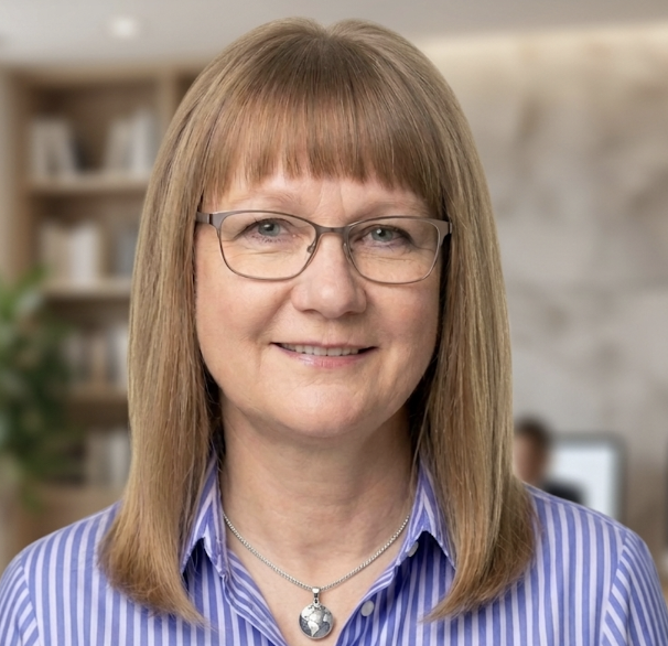 Porträt von Romana Rantzow, Business-Analystin und Sparringspartnerin für Geschäftsführer und Soloselbstständige.